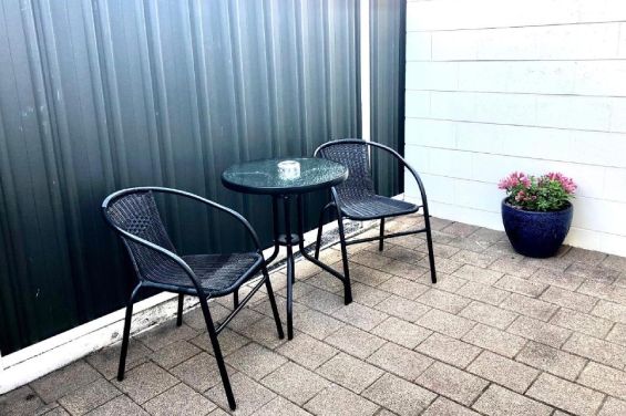 Studio Unit - courtyard